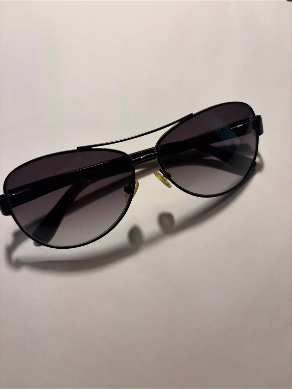 Vera Bradley Aviator-Style Black Sunglasses with Polarized Lenses